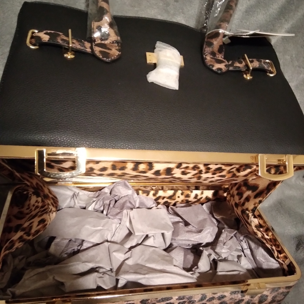Purse - Picture 5 of 5